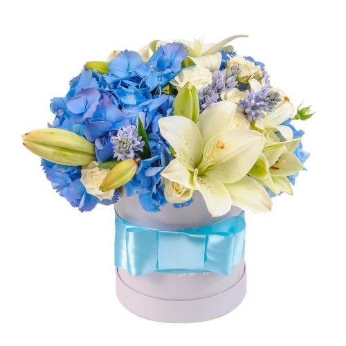 Цветы в шляпной коробке «Голубая нежность»
